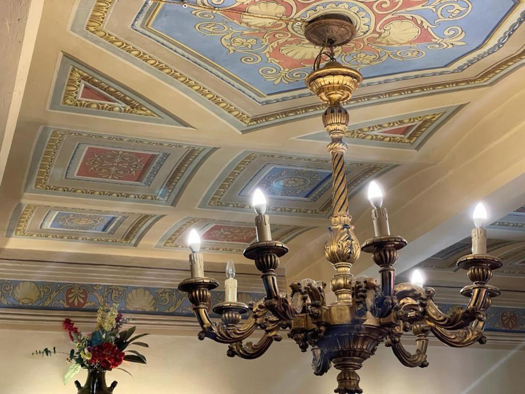 Palazzo Barbini Dimora Storica Aparthotel กัสติลโยเน เดล ลาโก ภายนอก รูปภาพ